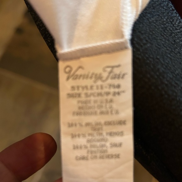 Vanity Fair lace trim half slip with side slit, S. - Picture 4 of 4